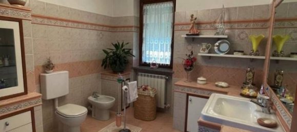 Вилла с 6 комнатами в Сан Джорджо Канавезе, Италия № 17957 12