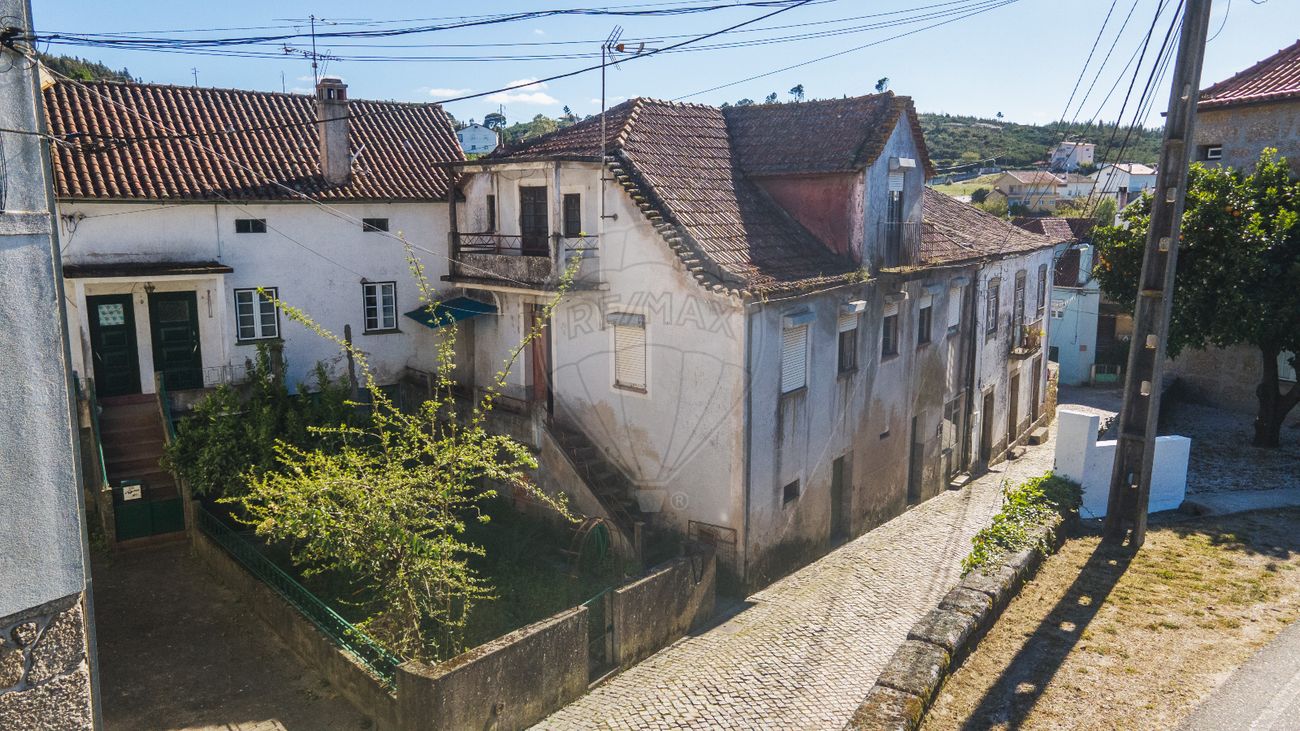 3 غرف نوم منزل في Nogueira do Cravo, Portugal رقم 172030