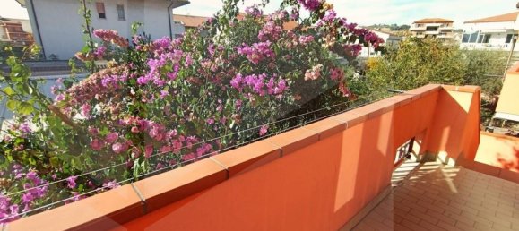 Apartamento de 5 divisões em Spoltore, Italy N.º 19074 33