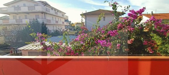 Apartamento de 5 divisões em Spoltore, Italy N.º 19074 31