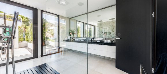 5 Schlafzimmer Villa in El Madronal, Spain, Nr. 32056 21