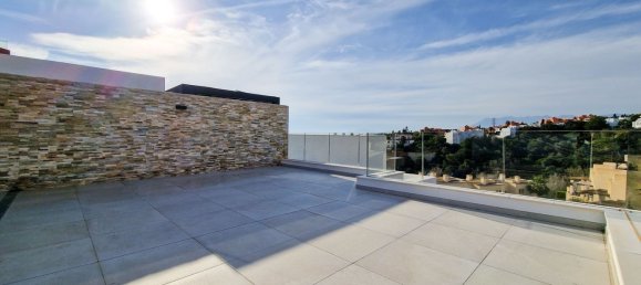 Ático de 2 dormitorios en Marbella, Spain No. 148141 3