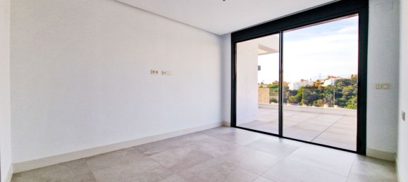 Ático de 2 dormitorios en Marbella, Spain No. 148141 17