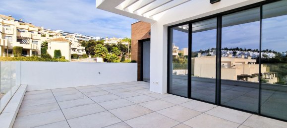 Ático de 2 dormitorios en Marbella, Spain No. 148141 7