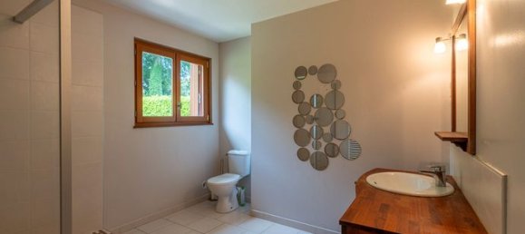 4 bedrooms House in Seine-Maritime, France No. 310399 12