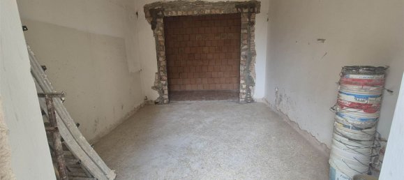 3 bedrooms Apartment in Florence, Italy No. 333933 4