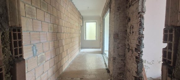 3 bedrooms Apartment in Florence, Italy No. 333933 3