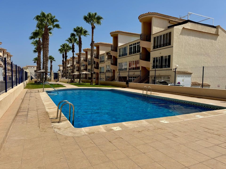 2 bedrooms Apartment in Alicante, Spain No. 181464