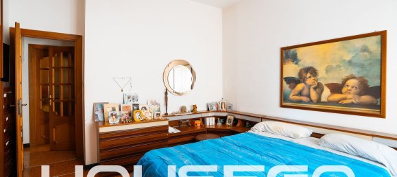 4-Zimmer Wohnung in Genoa, Italy, Nr. 71206 3