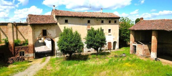 Дом с 6 комнатами в Солеро, Италия № 123916 4