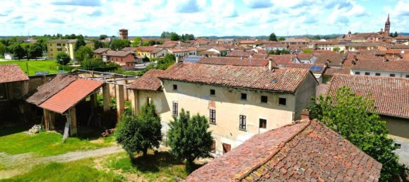 Дом с 6 комнатами в Солеро, Италия № 123916 5