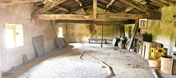 Дом с 6 комнатами в Солеро, Италия № 123916 12