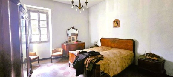 Дом с 6 комнатами в Солеро, Италия № 123916 13