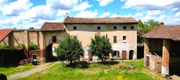 Дом с 6 комнатами в Солеро, Италия № 123916 2