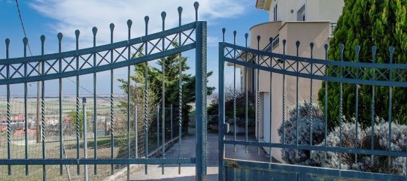 6 غرف نوم عقار تجاري في Katerini, Greece رقم 5918 3