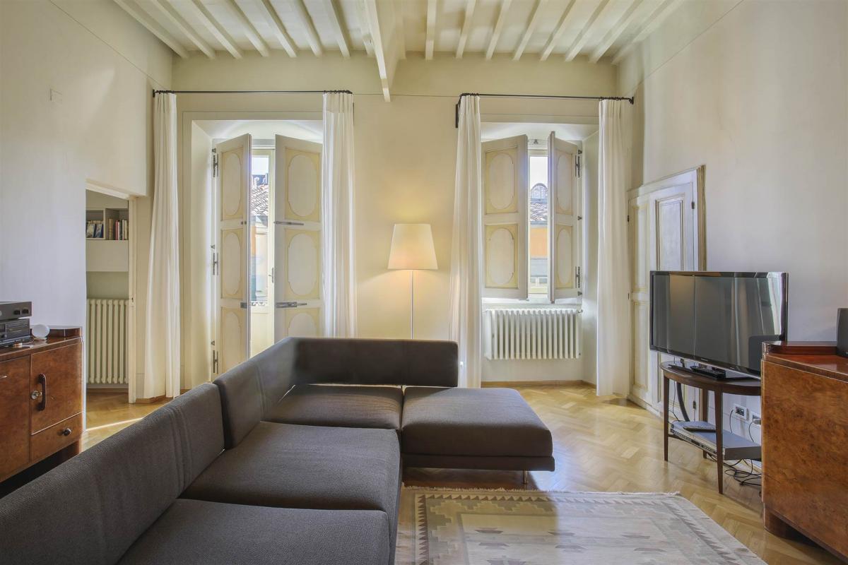 2 bedrooms Apartment in Pisa, Italy No. 1170