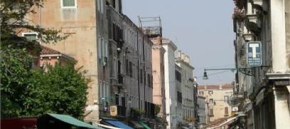 6 rooms Commercial property in Venice, Italy No. 61799 7