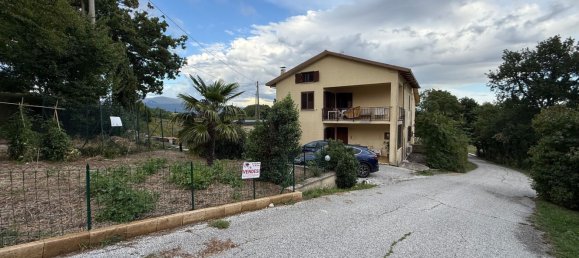 6 bedrooms House in Gualdo Tadino, Italy No. 324200 3