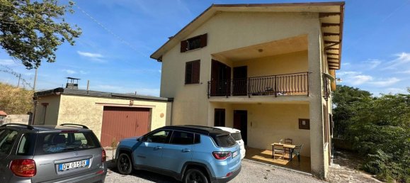 6 bedrooms House in Gualdo Tadino, Italy No. 324200 7