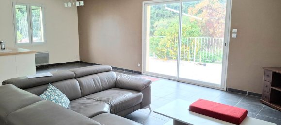 3 Schlafzimmer Haus in Sauveterre, France, Nr. 181903 2