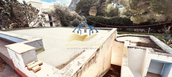 Villa de 5 dormitorios en Altavilla Milicia, Italy No. 344422 13