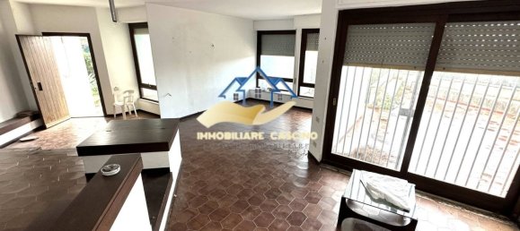 Villa de 5 dormitorios en Altavilla Milicia, Italy No. 344422 40