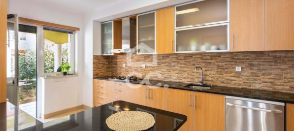 3 bedrooms Villa in Seixal, Portugal No. 177024 17