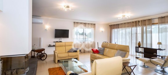 3 bedrooms Villa in Seixal, Portugal No. 177024 9