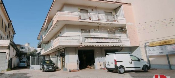 450m² Building in Santa Maria Capua Vetere, Italy No. 72664 2