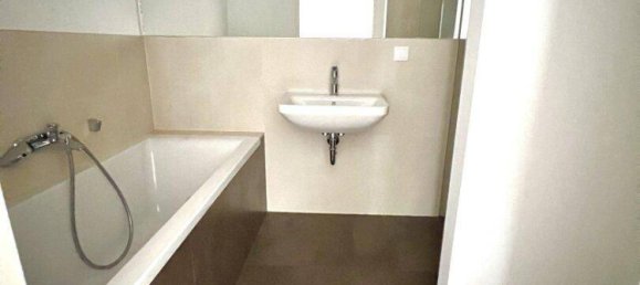 2 rooms Apartment in Margareten, Austria No. 82951 3