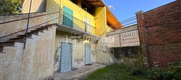 4 rooms House in Barone Canavese, Italy No. 109722 5