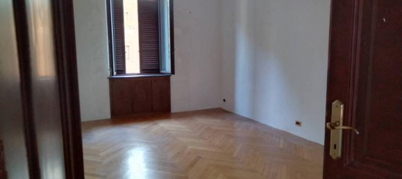 5غرفة شقة في Turin, Italy رقم 26374 17