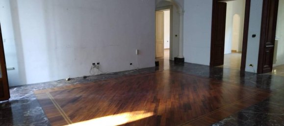 5غرفة شقة في Turin, Italy رقم 26374 37