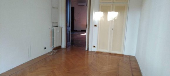 5غرفة شقة في Turin, Italy رقم 26374 56