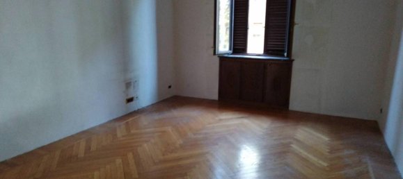 5غرفة شقة في Turin, Italy رقم 26374 51