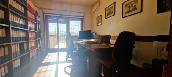 4-salle Appartement à Rome, Italy No. 191694 4