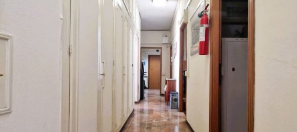 4-salle Appartement à Rome, Italy No. 191694 9