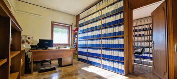 4-salle Appartement à Rome, Italy No. 191694 7