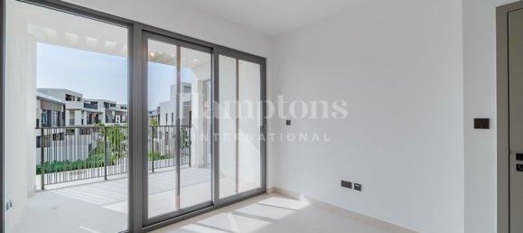 Villa de 5 dormitorios en Tilal Al Ghaf, UAE No. 120220 2