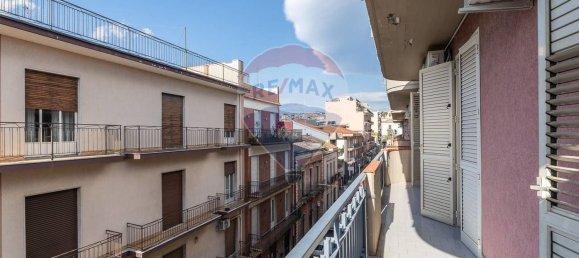 4 rooms Apartment in Aci Catena, Italy No. 88972 11