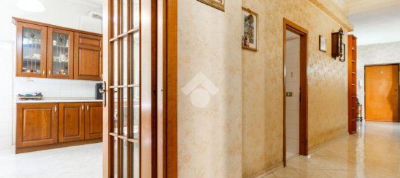 3 bedrooms Apartment in Rome, Italy No. 346204 9