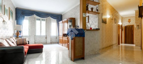 3 bedrooms Apartment in Rome, Italy No. 346204 3