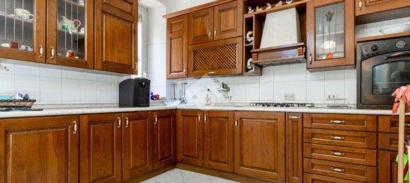 3 bedrooms Apartment in Rome, Italy No. 346204 12