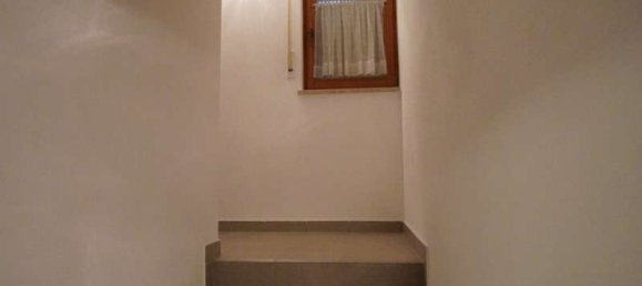 4 rooms House in Furth, Germany No. 35150 83