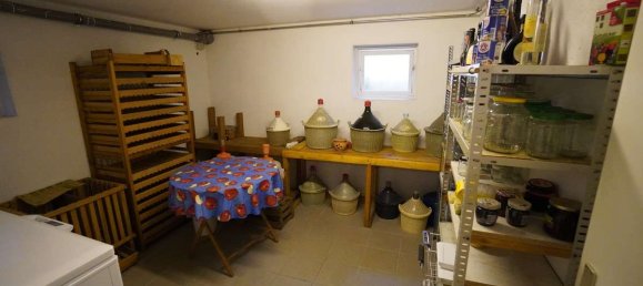 4 rooms House in Furth, Germany No. 35150 51