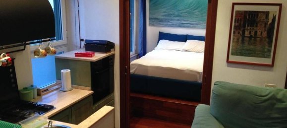 2-salle Appartement à Rome, Italy No. 19530 13