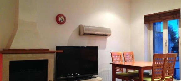 2-salle Appartement à Rome, Italy No. 19530 10