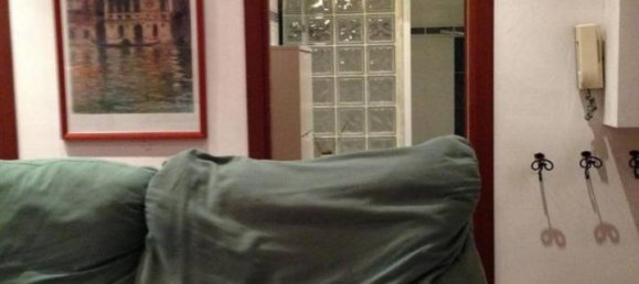 2-salle Appartement à Rome, Italy No. 19530 3