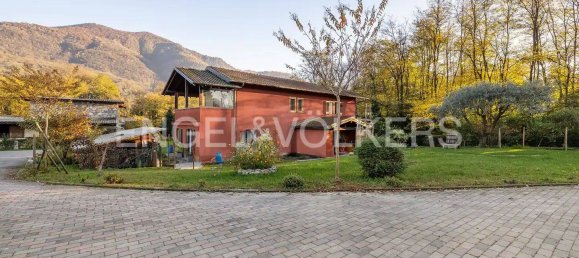 4 bedrooms Villa in Porto Valtravaglia, Italy No. 236122 24