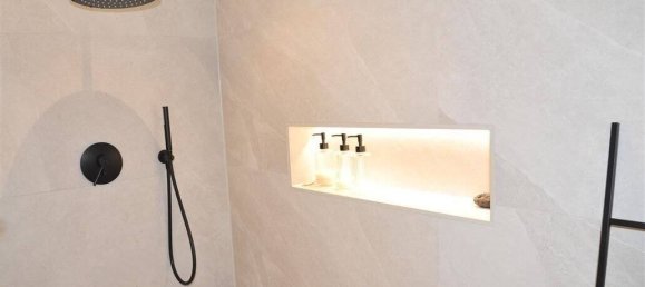 Коммерческая недвижимость с 7 комнатами в Аугсбург, Германия № 84505 19